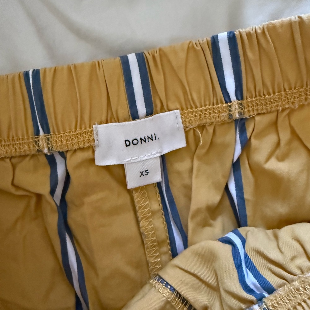 DONNI. Yellow Striped Women’s Shorts - Picture 3 of 3